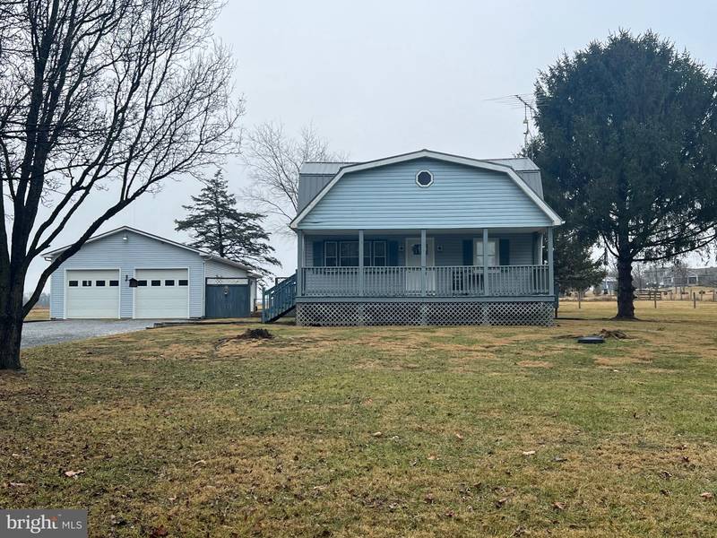 30 FOGGY BOTTOM LN, Berkeley Springs, WV 25411