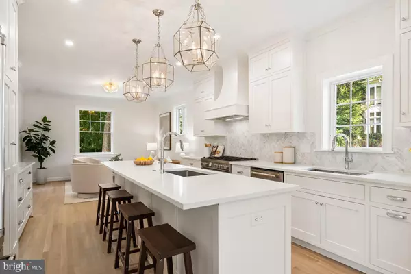 Washington, DC 20007,2717 38TH ST NW