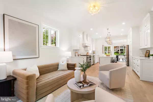 Washington, DC 20007,2717 38TH ST NW