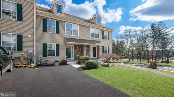 4561 LOUISE ST CLAIRE DR, Doylestown, PA 18901