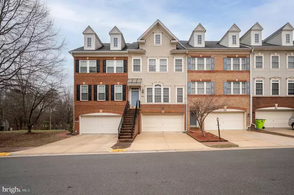 9618 POTTERS HILL CIR, Lorton, VA 22079