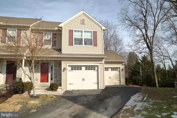 10 HULL CT, Lancaster, PA 17603