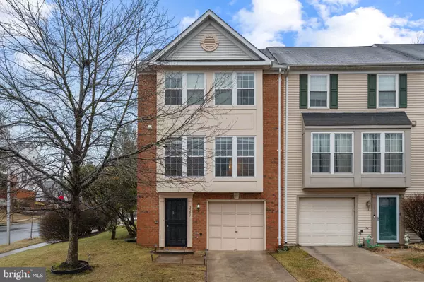 3501 ROUND HILL LN, District Heights, MD 20747