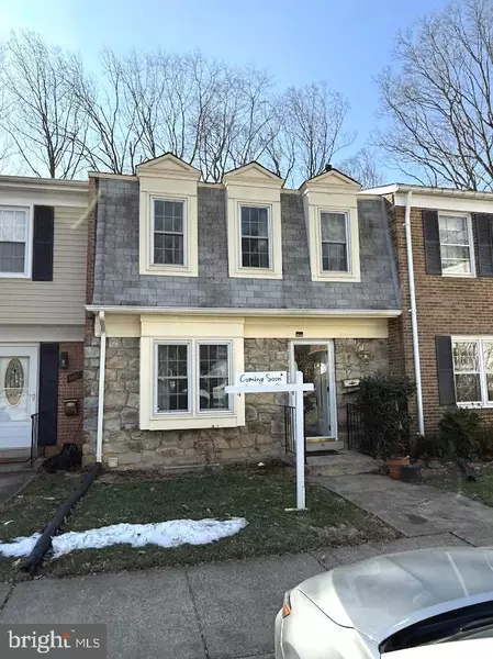 8804 SURVEYORS PL, Springfield, VA 22152