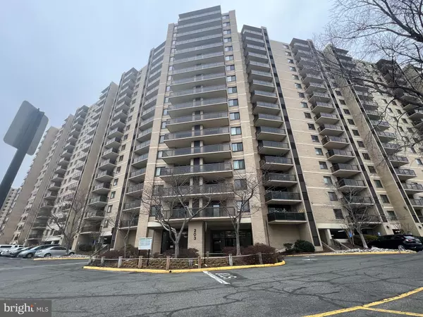 203 YOAKUM PKWY #1103, Alexandria, VA 22304