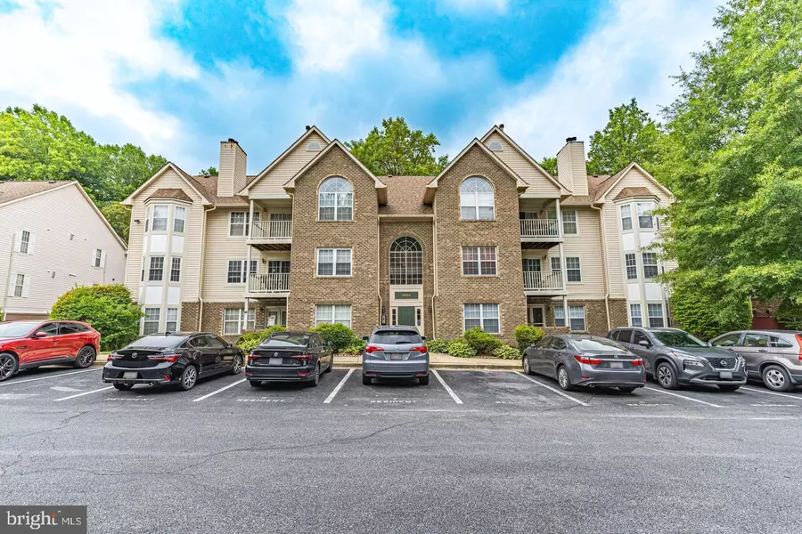 9804 LAKE POINTE CT #104, Upper Marlboro, MD 20774