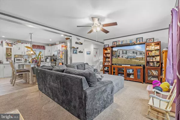 Lancaster, PA 17603,101 FAWN MEADOW CT