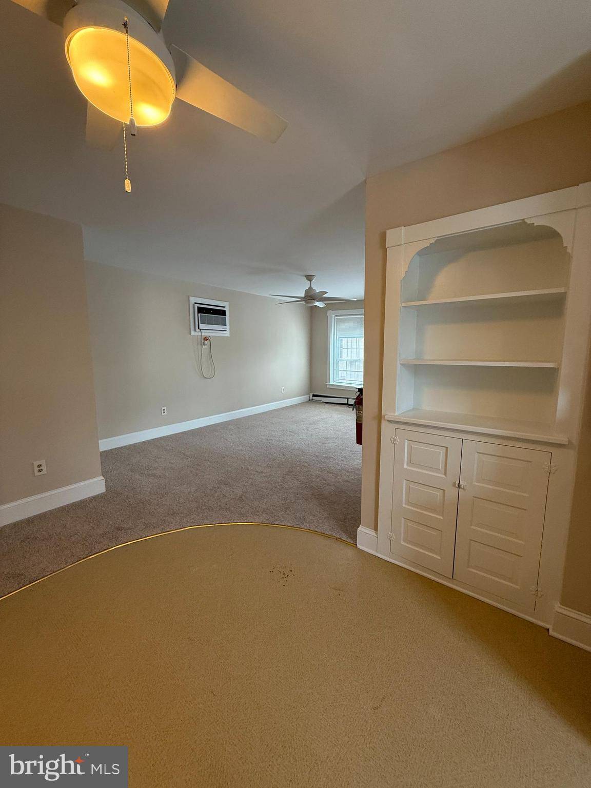 Lambertville, NJ 08530,74 N MAIN ST #3