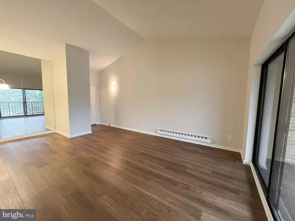 Silver Spring, MD 20906,15201 ELKRIDGE WAY #3J