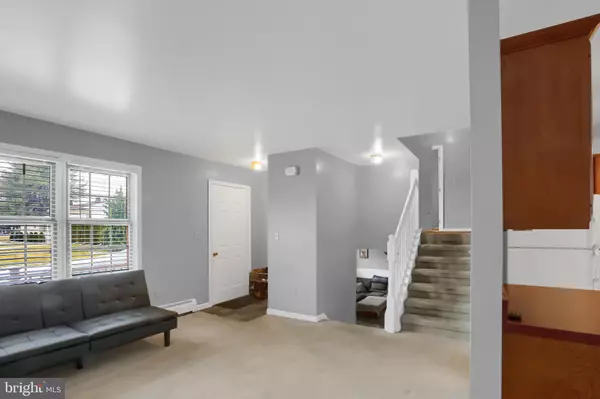 Valley View, PA 17983,108 S FAIRLANE RD