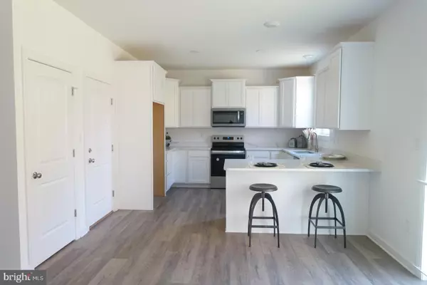 Abbottstown, PA 17301,221 KINNEMAN RD #28