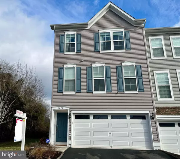 8294 CLAY LN, Manassas, VA 20110