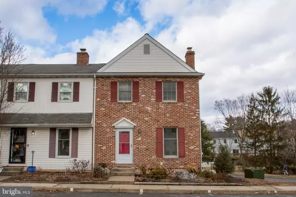 2 WASHINGTON SQ, Doylestown, PA 18901