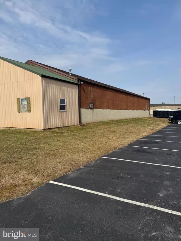 Manchester, PA 17345,60 GLEN DR