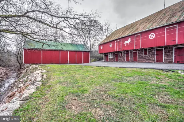 1145 READING RD, Narvon, PA 17555