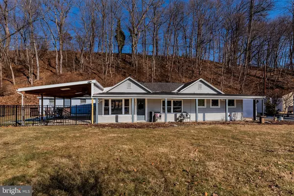 452 PROWELL DR, Camp Hill, PA 17011