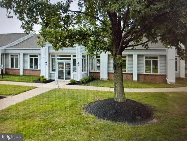 306 CORPORATE DR E #E, Langhorne, PA 19047