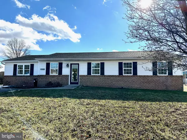 4431 BEAUMONT RD, Dover, PA 17315