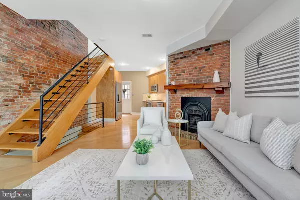 1210 F ST NE, Washington, DC 20002
