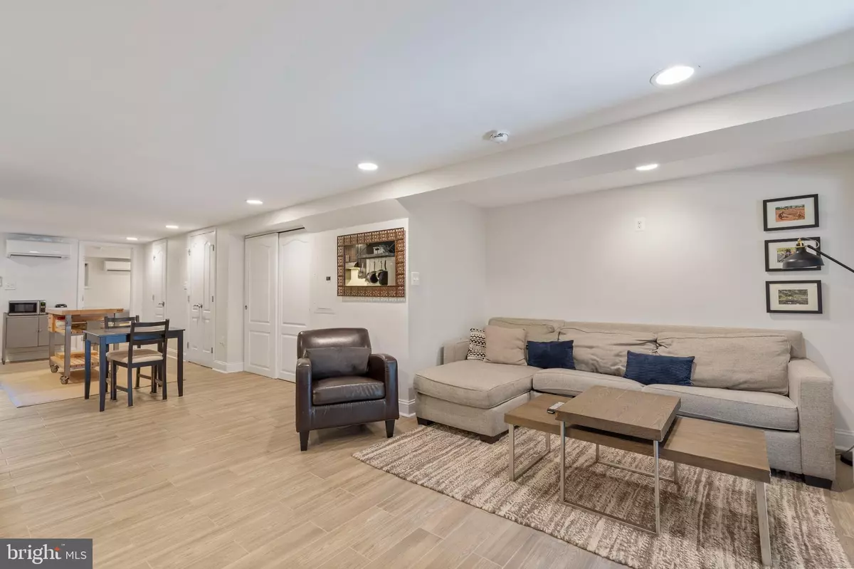 Washington, DC 20001,33 NW W ST NW #2
