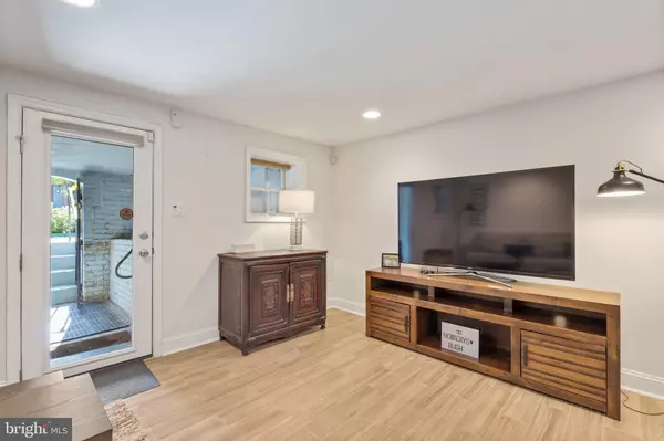 Washington, DC 20001,33 NW W ST NW #2