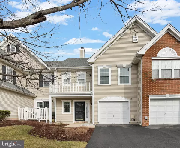 208 PEBBLE CREEK CT, Pennington, NJ 08534