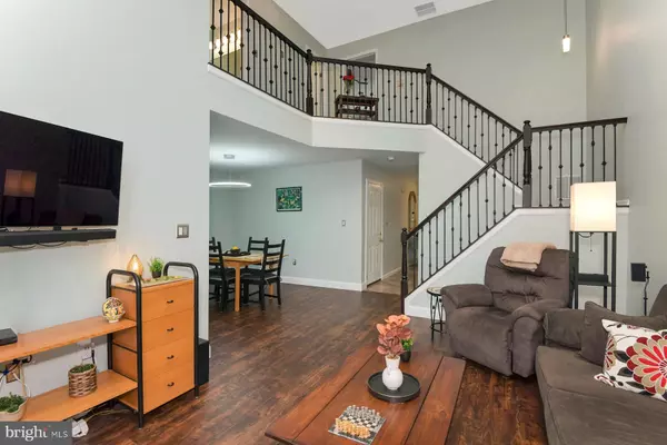 Pennington, NJ 08534,208 PEBBLE CREEK CT