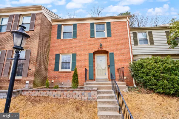 5404 CHARLESTON WOODS DR, Fairfax, VA 22032