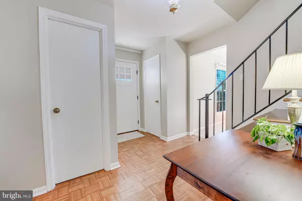 Alexandria, VA 22306,3814 COBBLESTONE CT