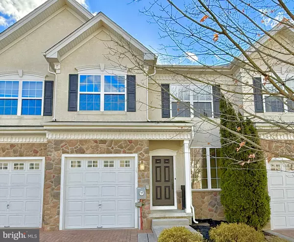 Mount Holly, NJ 08060,15 KINGSWOOD CT