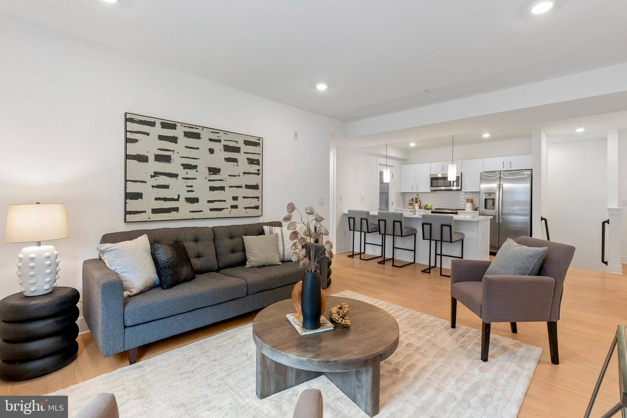 Philadelphia, PA 19147,825 BAINBRIDGE ST #101