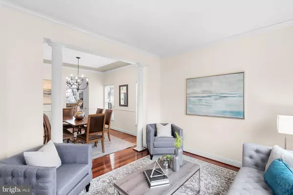 25877 SPURLING LN Chantilly, VA 20152