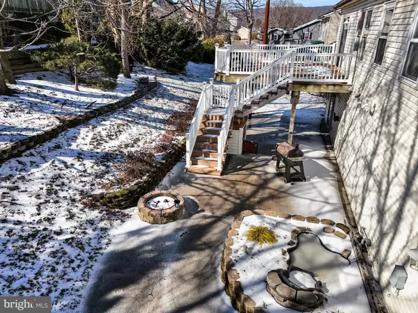 Enola, PA 17025,7 FORTUNA LN