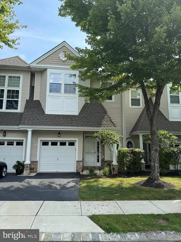 19 OCEAN BREEZE CT, Manahawkin, NJ 08050