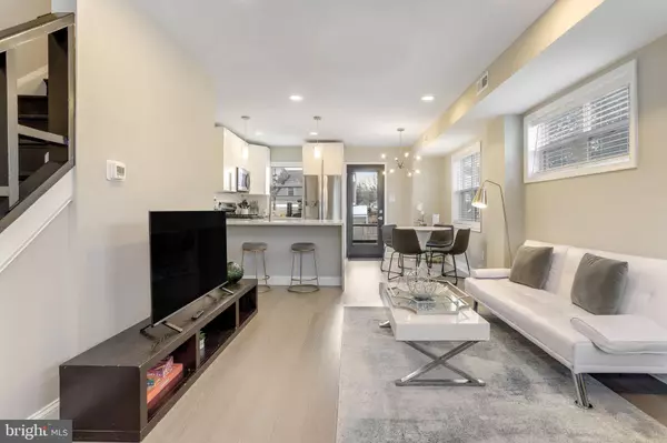 Alexandria, VA 22307,2245 ROANOKE DR