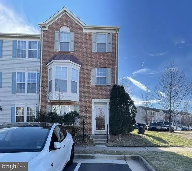 2536 BANSHIRE DR, Herndon, VA 20171