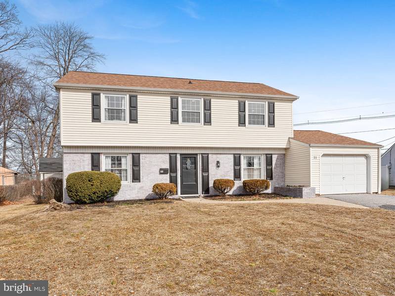 21 BALFOUR LN, Willingboro, NJ 08046