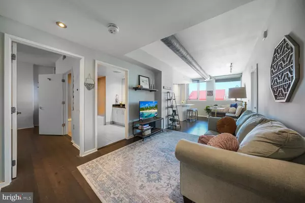 Arlington, VA 22201,3409 WILSON BLVD #211