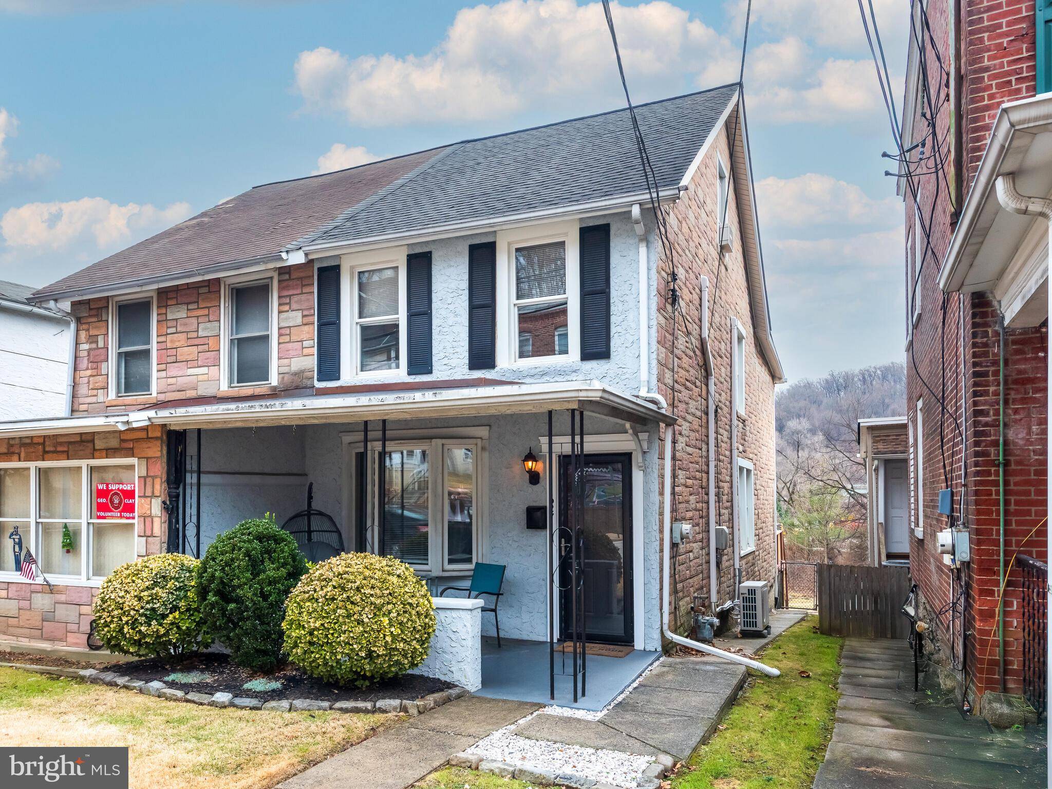 Conshohocken, PA 19428,627 FORD ST