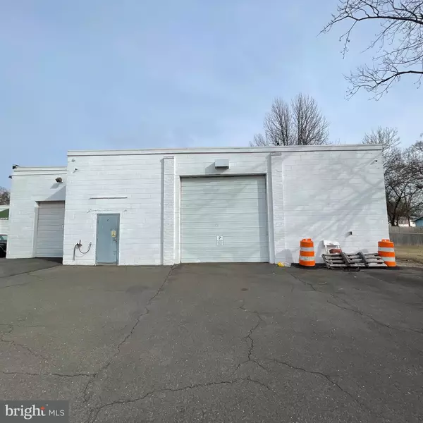 Hamilton, NJ 08610,718 RENNIE ST