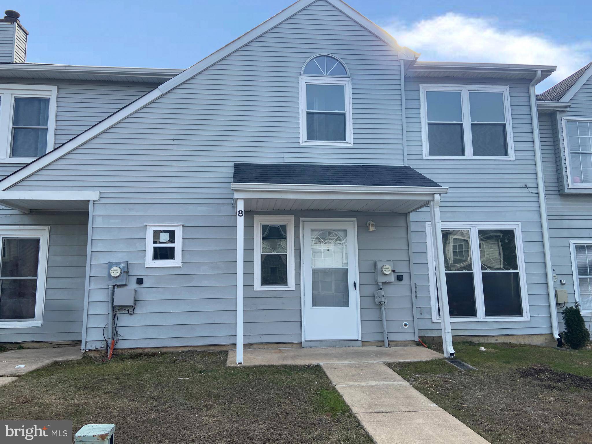8 WARREN PL,  Newark,  DE 19702