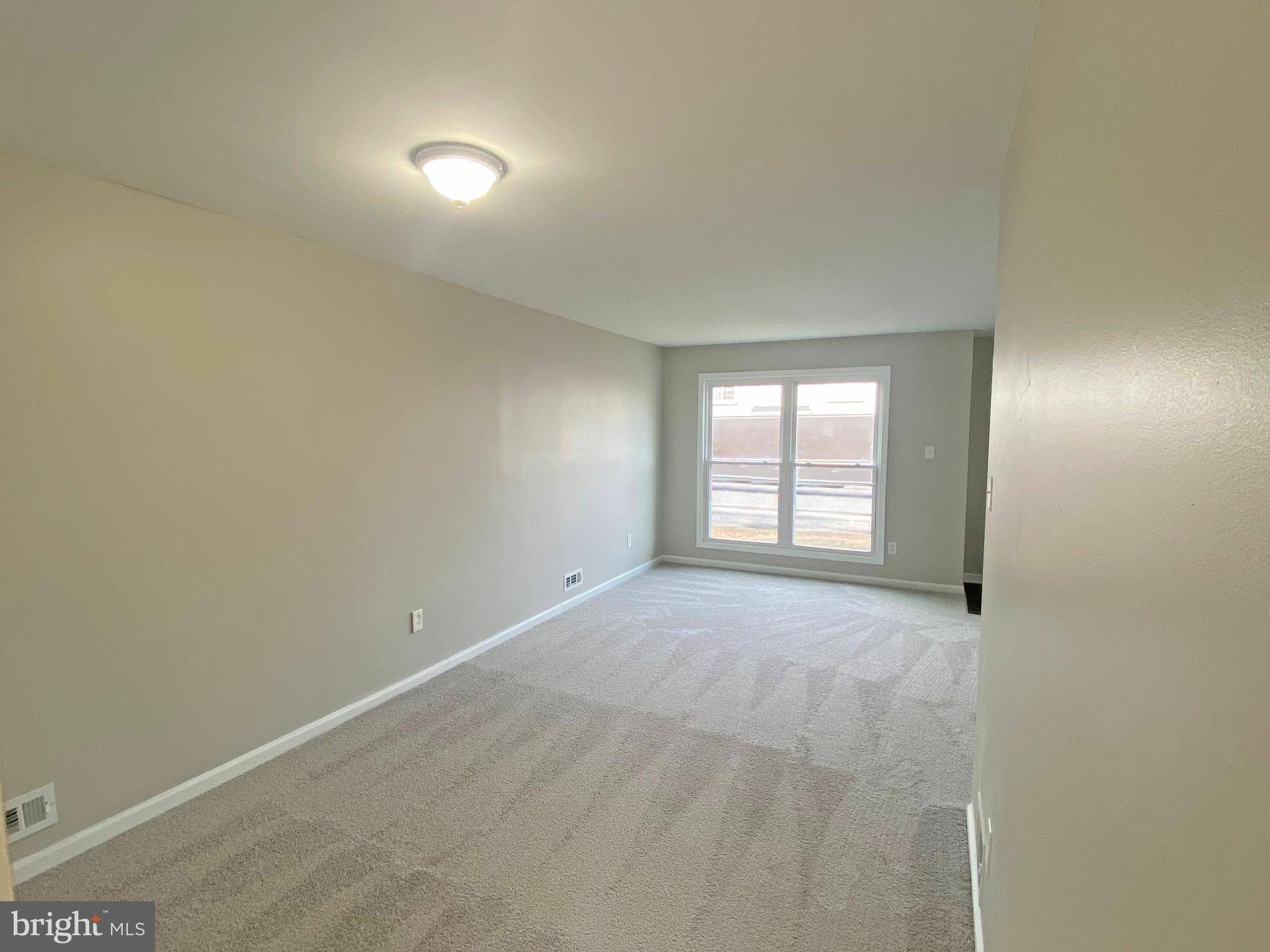 Newark, DE 19702,8 WARREN PL