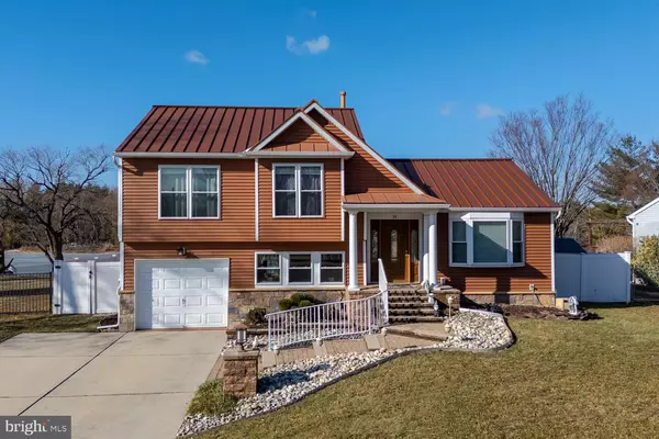 Hamilton Township, NJ 08619,72 HAMILTON LAKES DR