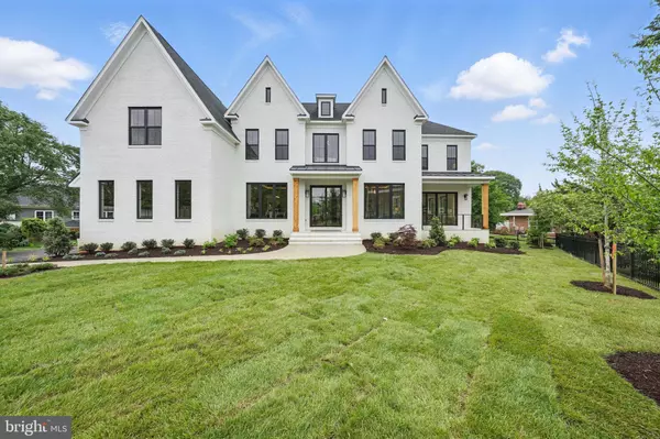 Mclean, VA 22101,1617 WOODMOOR LN