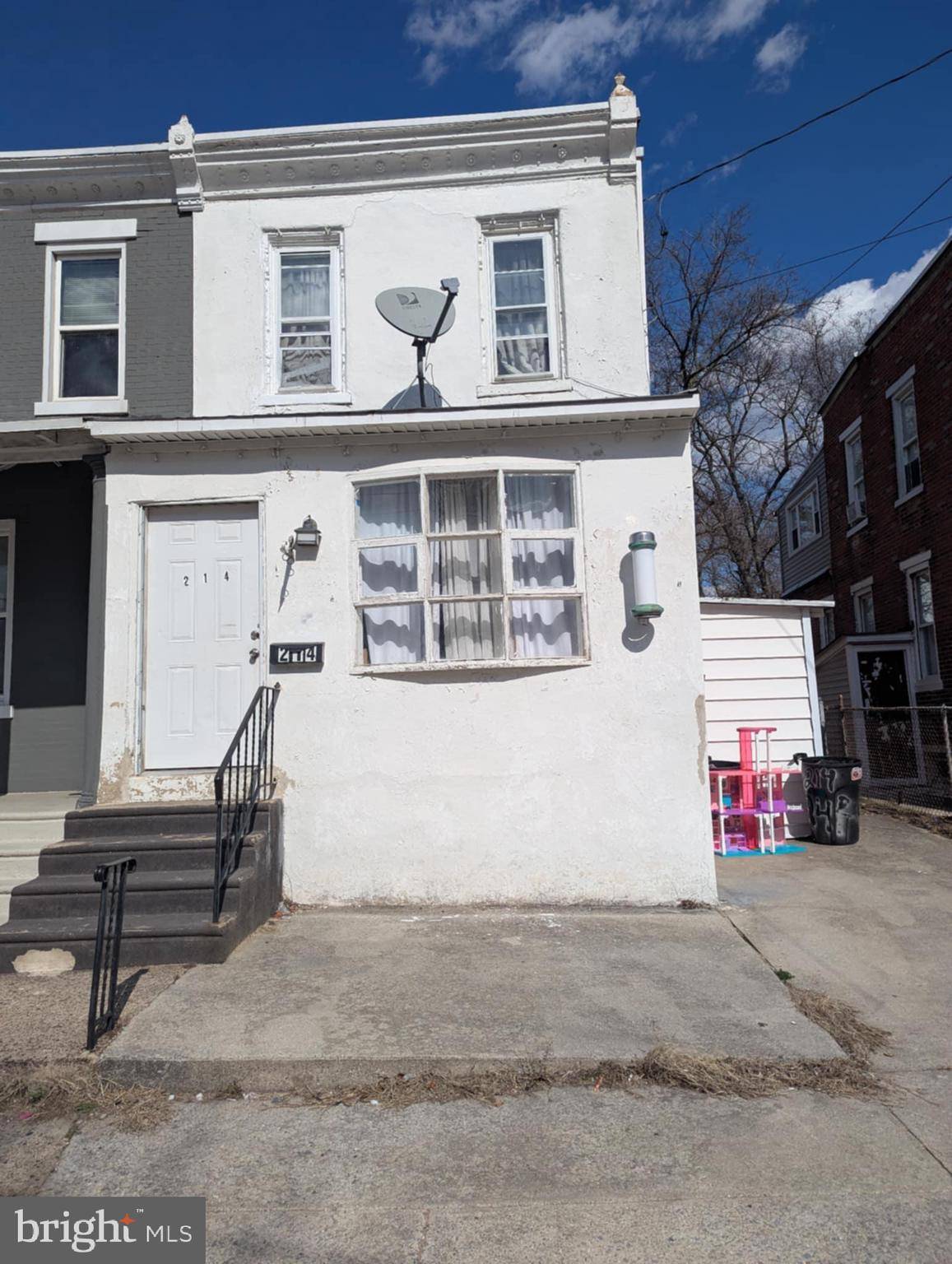 Camden, NJ 08105,214 N 29TH ST