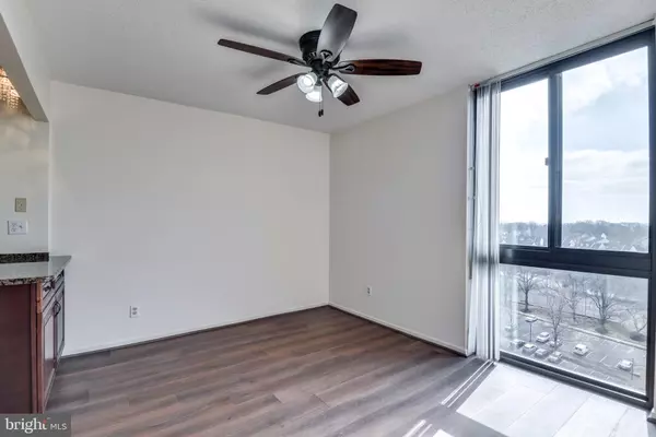 Falls Church, VA 22043,2311 PIMMIT DR #1104