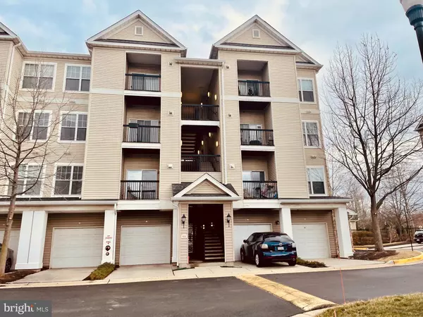 5111-C TRAVIS EDWARD WAY, Centreville, VA 20120