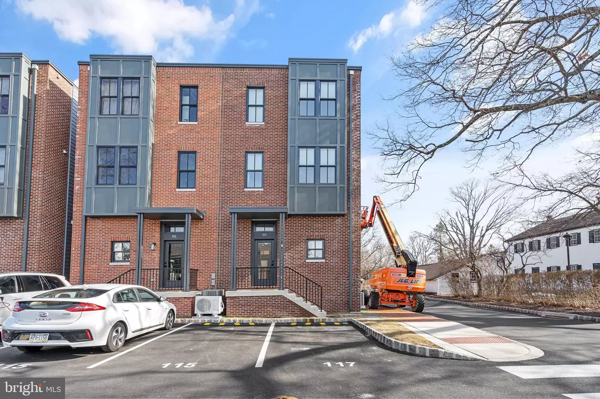 Newtown, PA 18940,117 THORNTON LN