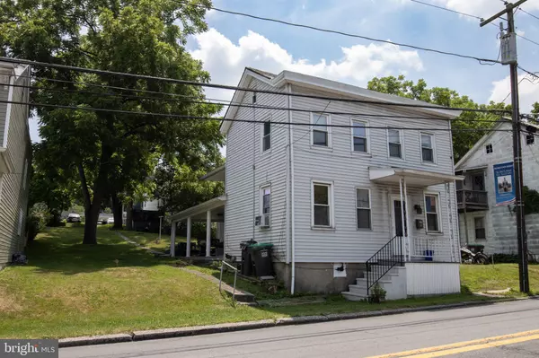 Cressona, PA 17929,37 CHESTNUT ST