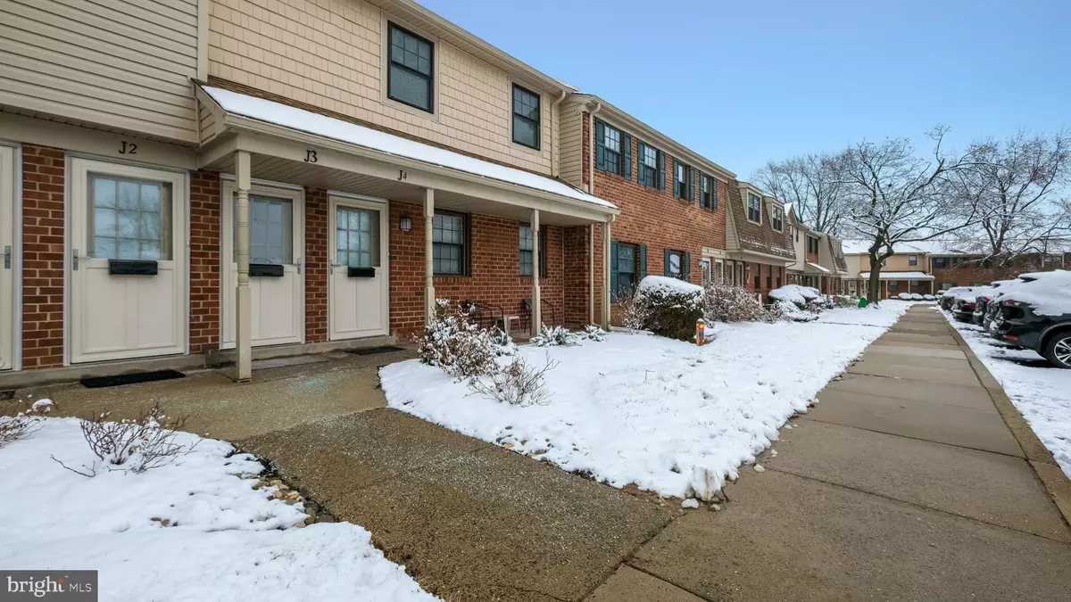 Warminster, PA 18974,1155 YORK RD #J3